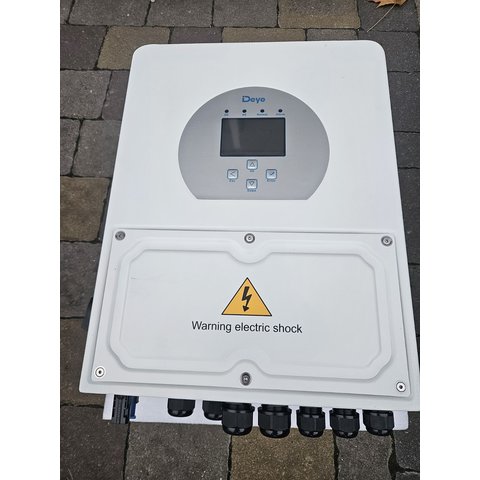 Гибридный инвертор Deye SUN 3K SG04LP1 EU, 3 кВт, 48 B, уцінка